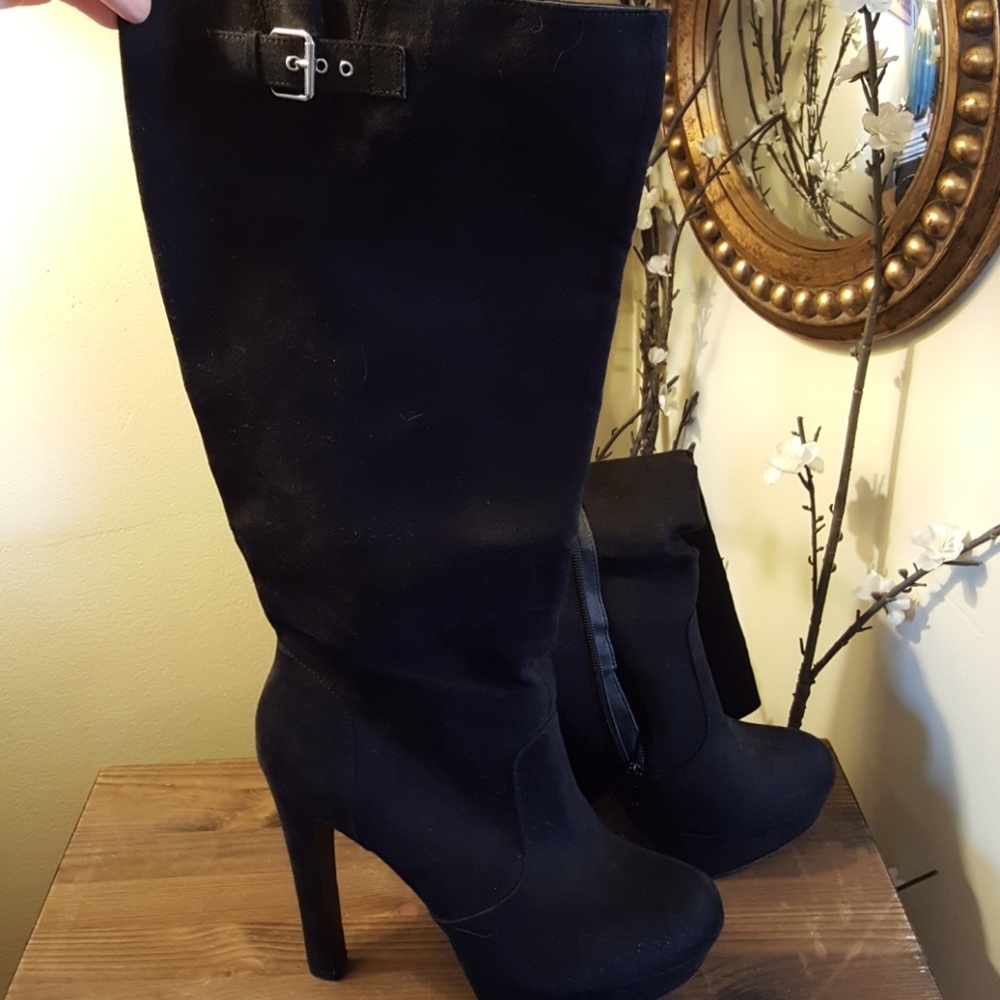 Sexy black heeled boots